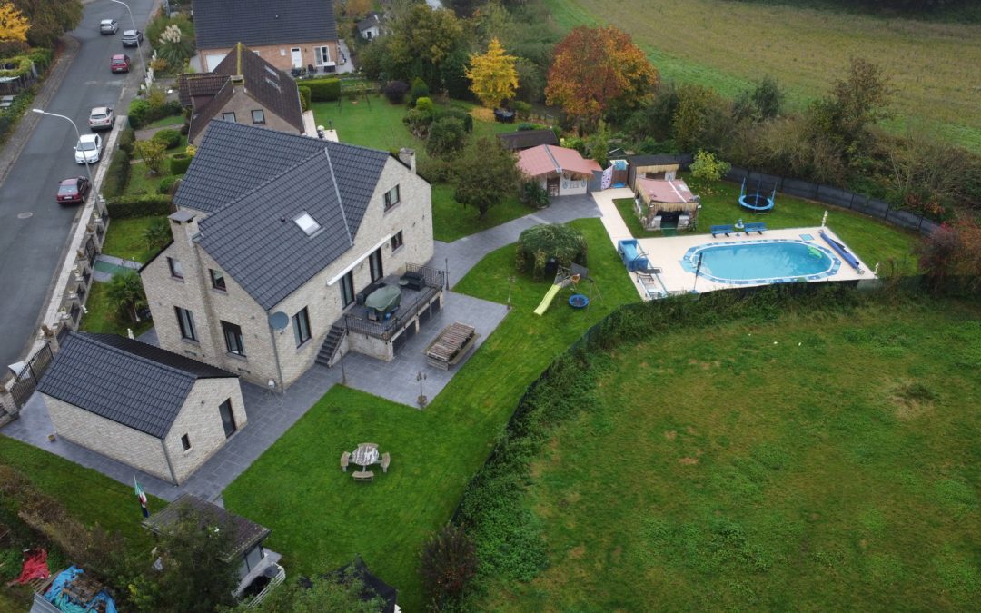 Magnifique maison 4 façades avec piscine! Ou maison Kangourou