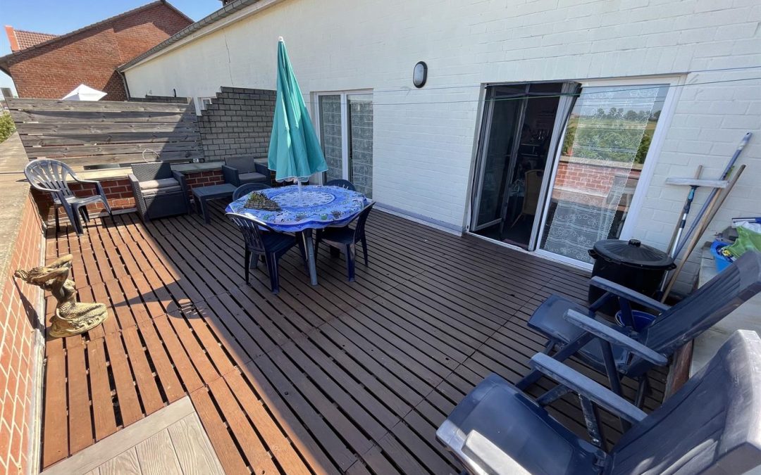Appartement 2 chambres avec grande terrasse et emplacement de parking