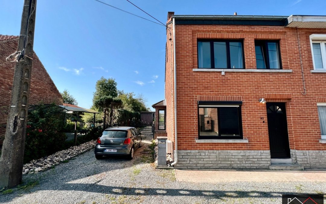 Belle maison rénovée en grande partie!! sur 17ares