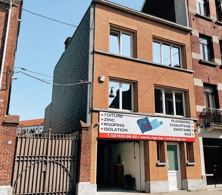 Grand espace commercial/industriel!!