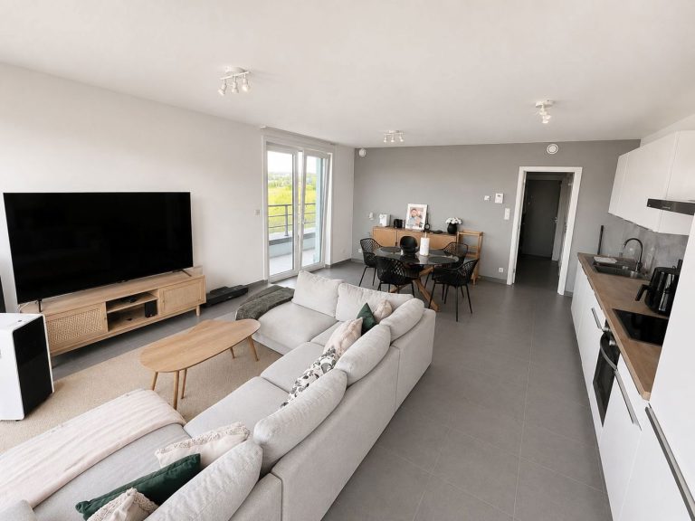 7758449_79143380.jpg